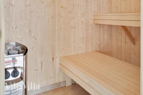 Nyd varmen i saunaen i luksushus nr. 285 til 18 personer