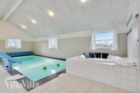 Tag en dukkert i poolen i luksushus nr. 206 i Lolland/Falster/Møn.