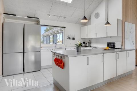 Køkkenet i luksushus nr. 273 er godt indrettet.