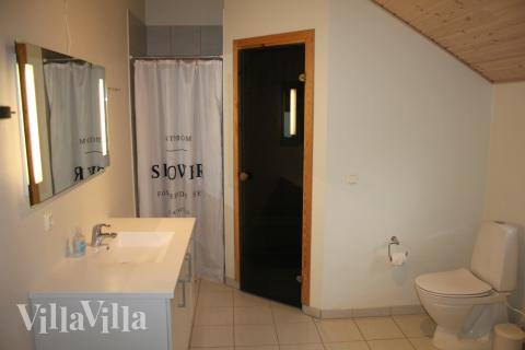 Efter en begivenhedsrig dag er det skønt at kunne slappe af i husets spabad