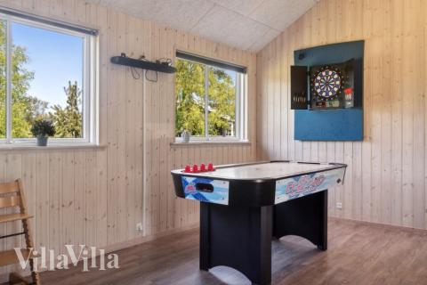 Luksushus 314 til 20 personer byder på et stort aktivitetsrum med bl.a. billard og dart