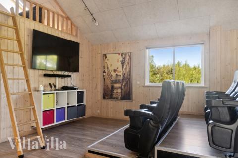 Dyst i sommerhusets aktivitetsrum, når I besøger luksushus nr. 314 i Lolland/Falster/Møn.