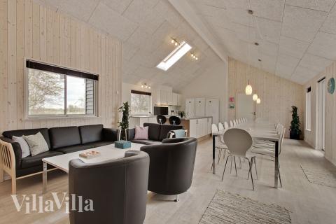 Opholdsrummet er perfekt til at samle den store familie eller alle vennerne