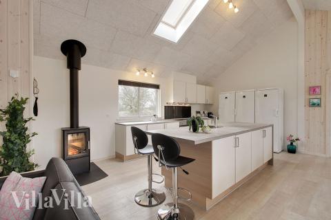 Køkkenet i luksushus nr. 316 er udstyrret, så I let kan lave mad til 22 personer.