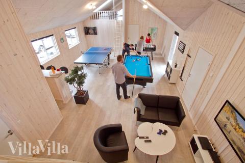 Luksushus 316 til 22 personer byder på et stort aktivitetsrum med bl.a. billard og dart