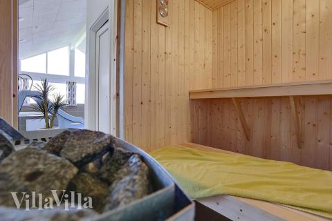 Nyd varmen i saunaen i luksushus nr. 324 til 18 personer