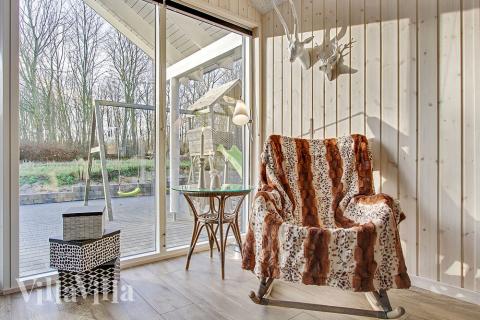 Opholdsrum med plads til 16 i luksushus nr. 337.