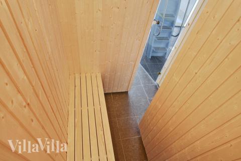 Nyd varmen i saunaen i luksushus nr. 341 til 14 personer