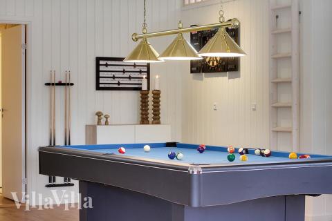 Luksushus 342 til 24 personer byder på et stort aktivitetsrum med bl.a. billard og dart