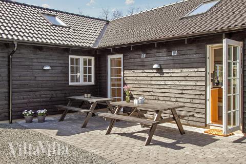 Luksushus nr. 342 har en dejlig terrasse med gode havemøbler til 24 personer.