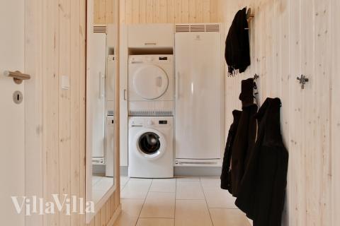 Den rummelige entre i luksushus nr. 345 i Fyn og øer