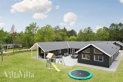 Dette skønne poolhus nr. 346 med plads til 22 personer ligger i Nordsjælland