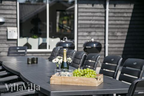 Stor terrasse ved luksushus nr. 351 i Nordsjælland.