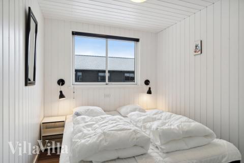 Et af de 8 soveværelser i luksushus nr. 351