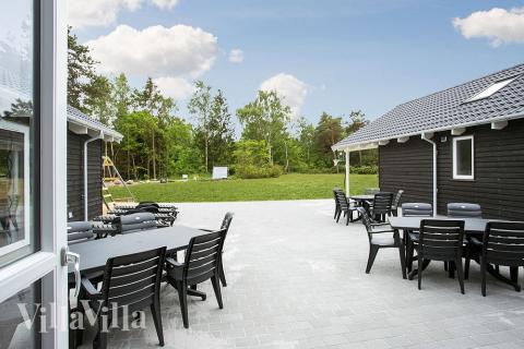 Luksushus nr. 350 har en dejlig terrasse med gode havemøbler til 24 personer.