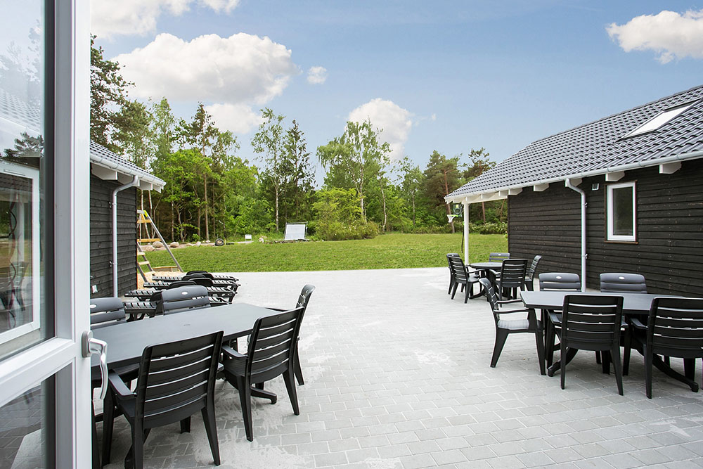 Luksushus nr. 350 har en dejlig terrasse med gode havemøbler til 24 personer.