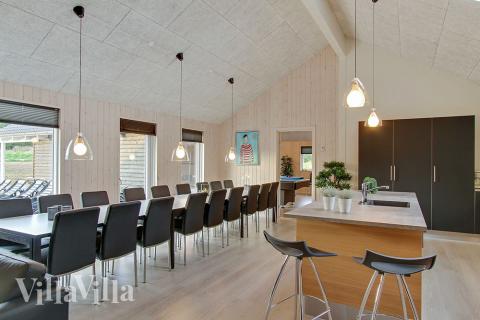 Det store lyse opholdrum i luksushus nr. 356 til 20.