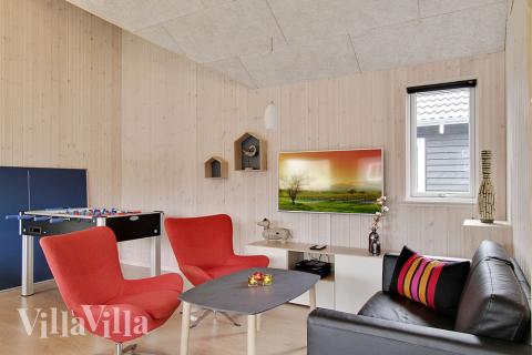 Aktivitetsrum i luksushus nr. 358 med 7 soveværelser og plads til 18 personer.