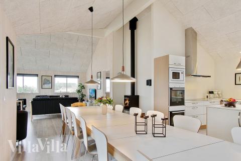 Opholdsrum med plads til 18 i luksushus nr. 357.