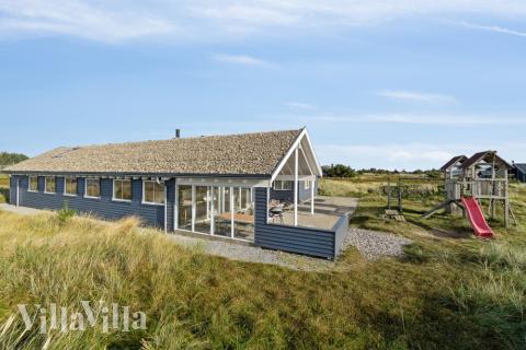 Dette skønne poolhus nr. 357 med plads til 18 personer ligger i Vestjylland