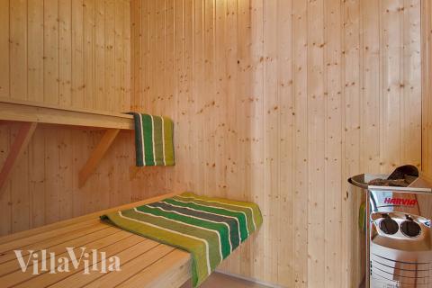 Nyd varmen i saunaen i luksushus nr. 361 til 18 personer