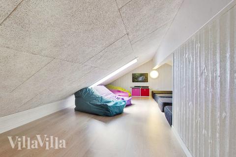 Nogle af de 18 sovepladser findes på hemsen i luksushus nr. 361