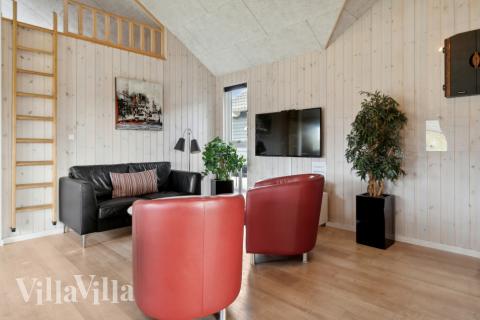 Aktivitetsrum i luksushus nr. 363 med 7 soveværelser og plads til 20 personer.