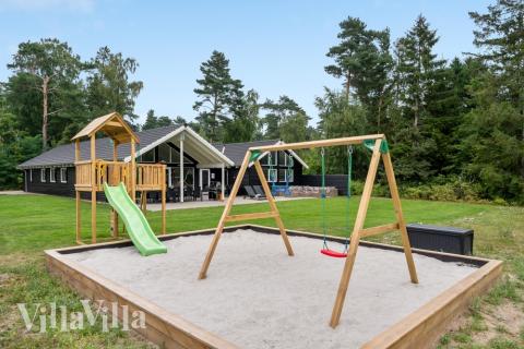 Dette skønne poolhus nr. 365 med plads til 20 personer ligger i Nordsjælland