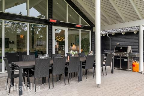 Flot sommerhus nr. 365 med god plads til op til 20 personer