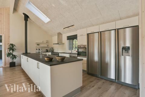 Køkkenet i luksushus nr. 369 er godt indrettet.