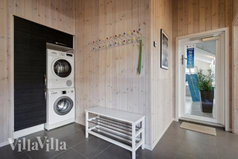 Den rummelige entre i luksushus nr. 371 i Vestjylland