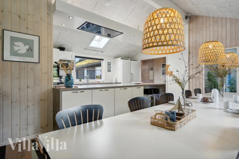 Det store lyse opholdrum i luksushus nr. 371 til 21.