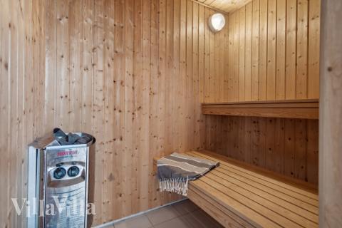 Nyd varmen i saunaen i luksushus nr. 371 til 21 personer