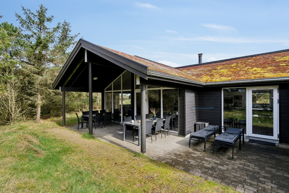Luksushus nr. 371 har en dejlig terrasse med gode havemøbler til 21 personer.