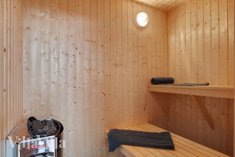 Nyd varmen i saunaen i luksushus nr. 372 til 18 personer