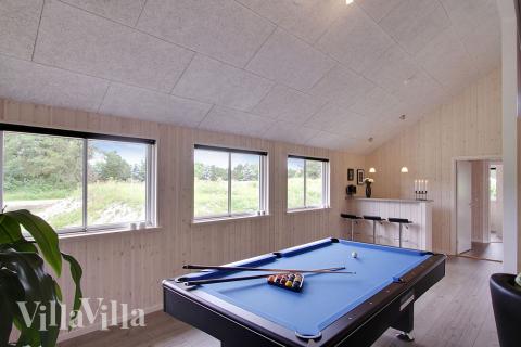 Aktivitetsrum i luksushus nr. 372 med 7 soveværelser og plads til 18 personer.