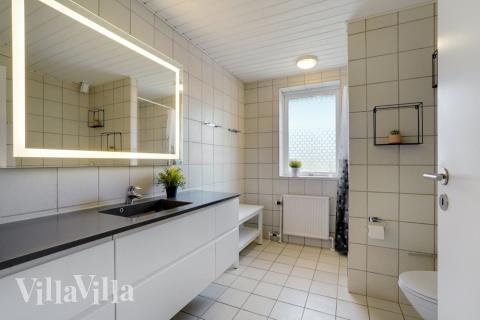 Ét af badeværelserne i luksushus nr. 373