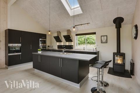 Køkkenet i luksushus nr. 376 er godt indrettet.