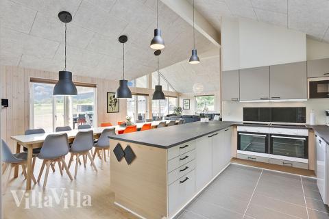 Køkkenet i luksushus nr. 379 er godt indrettet.