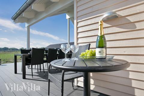 Nyd en grillaften på terrassen i luksushus nr. 379 i Nordsjælland