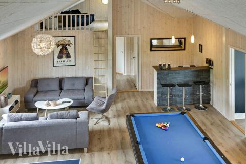 Ud over de mange timer, man kan bruge i husets pool-afdeling, så byder luksushus 375 også på billard/bordtennis og dart