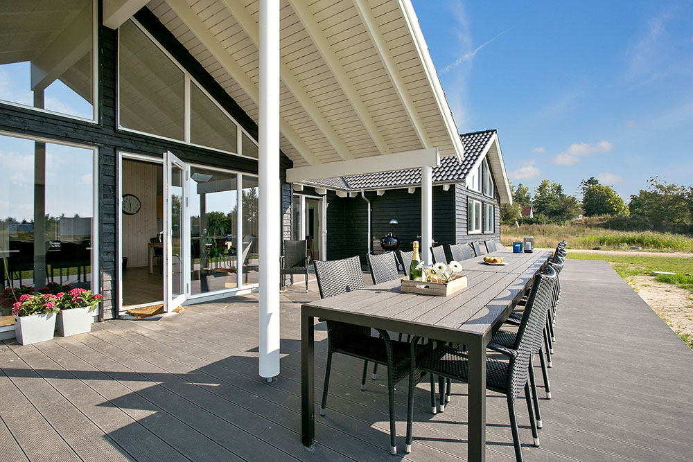 Nyd en grillaften på terrassen i luksushus nr. 377 i Nordsjælland