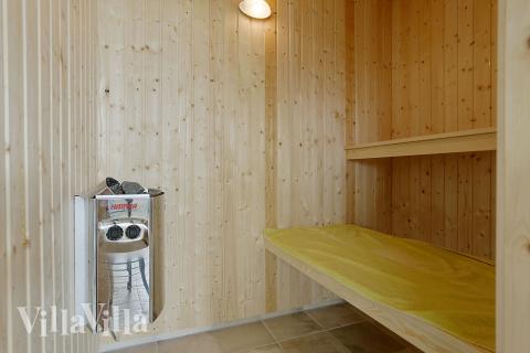 Nyd varmen i saunaen i luksushus nr. 378 til 18 personer