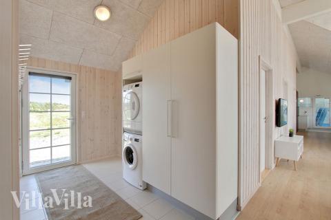 Den rummelige entre i luksushus nr. 383 i Vestjylland