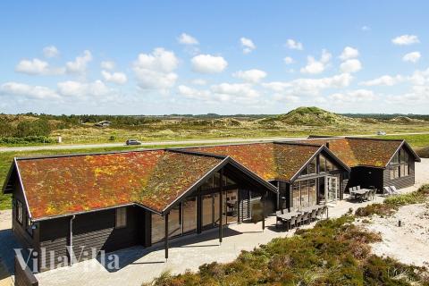 Flot sommerhus nr. 383 med god plads til op til 18 personer