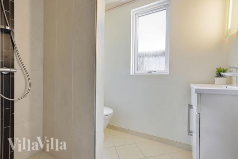 Ét af badeværelserne i luksushus nr. 384