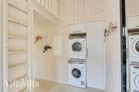 Den rummelige entre i luksushus nr. 384 i Nordsjælland