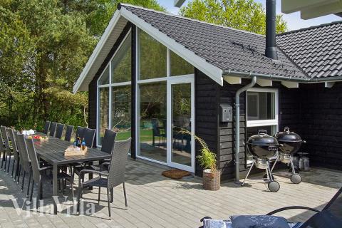 Luksushus nr. 380 har en dejlig terrasse med gode havemøbler til 14 personer.
