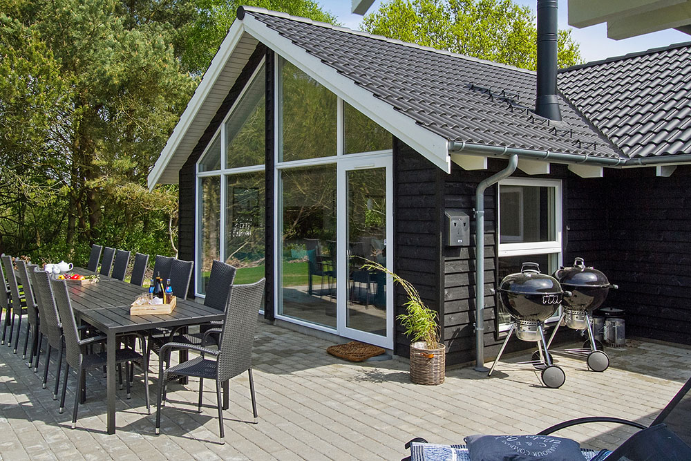 Luksushus nr. 380 har en dejlig terrasse med gode havemøbler til 14 personer.