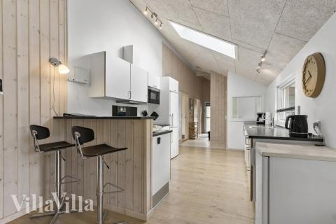 Køkkenet i luksushus nr. 380 er godt indrettet.